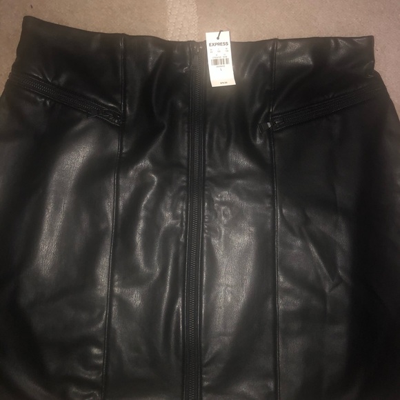 NWT Express high waisted vegan mini skirt - Picture 8 of 11